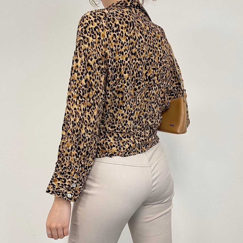 ❤️ ZARA leopard print button-down blouse SIZE SMALL - Picture 2 of 8